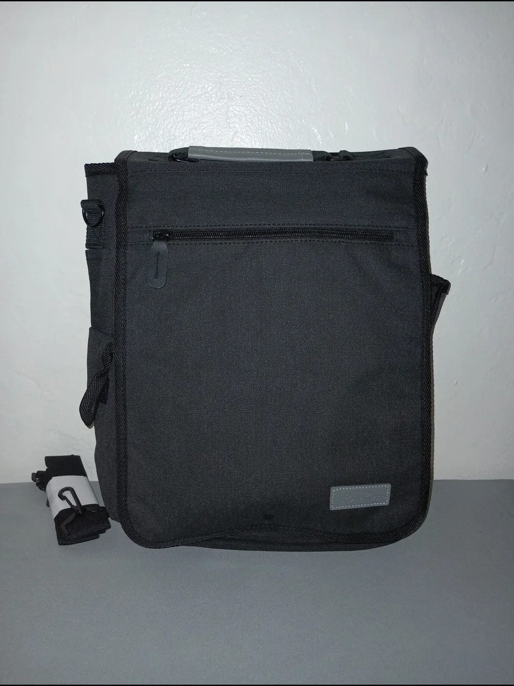 Bella Russo Canvas Messenger Bag
